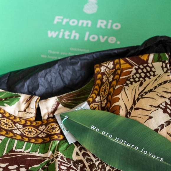 FARM RIO SAND FOLIAGE SKETCH BLOUSE NWT - Picture 9 of 10